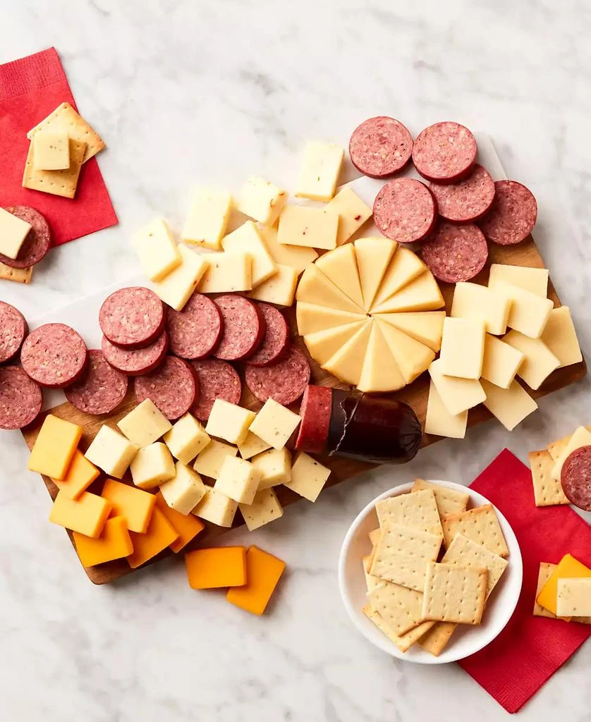 Hickory Farms Deluxe Valentine
s Day Savory Snacks Gift Box, 9 Pieces 3