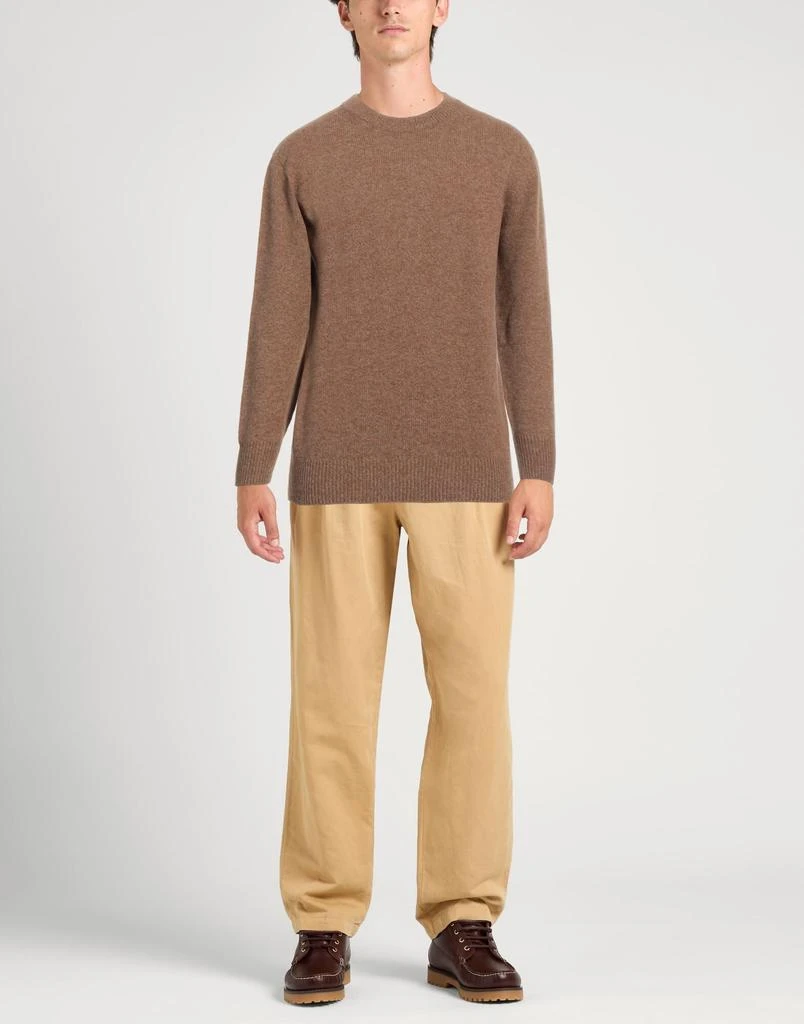 HOWLIN' Sweater 2