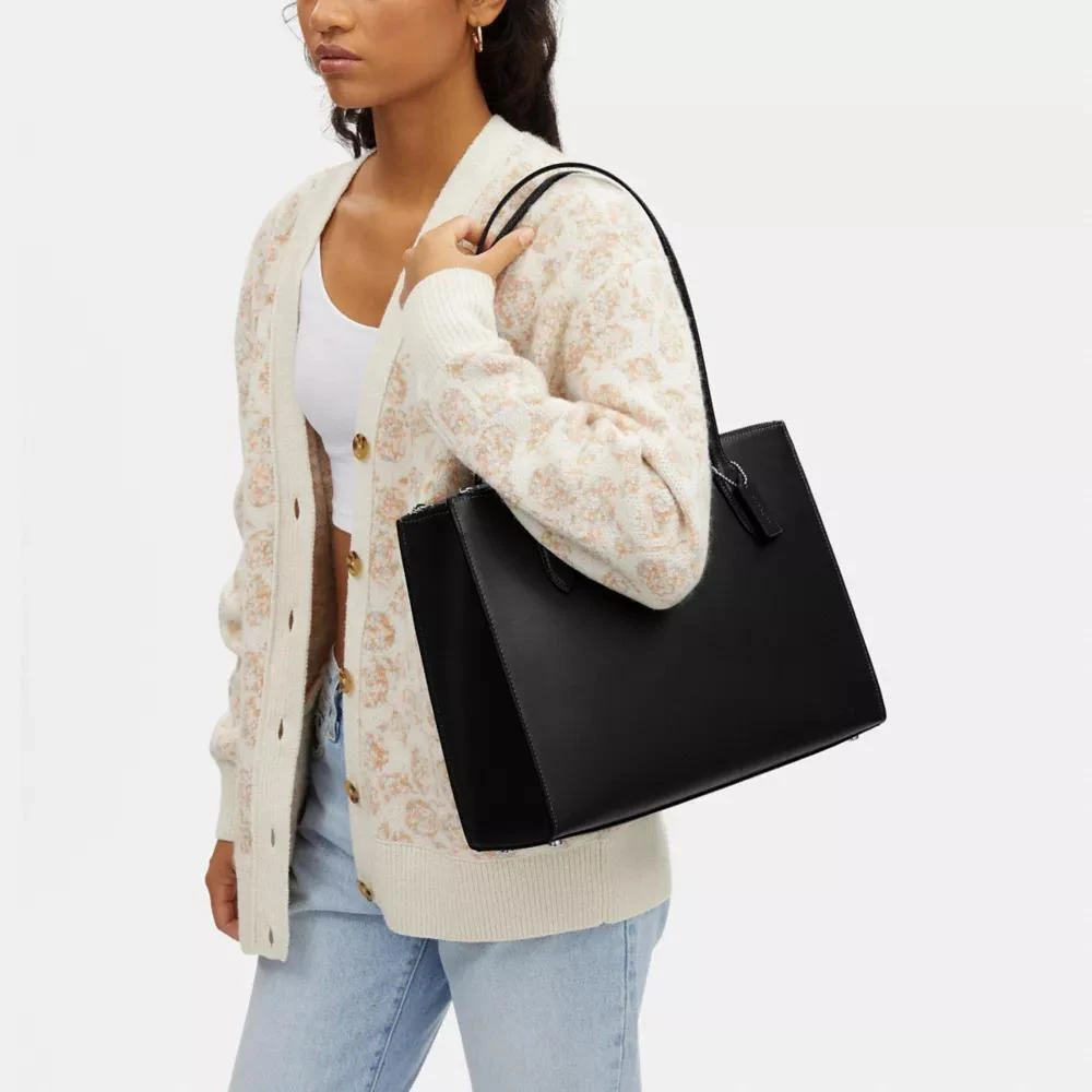 Coach Nina Tote Bag 2