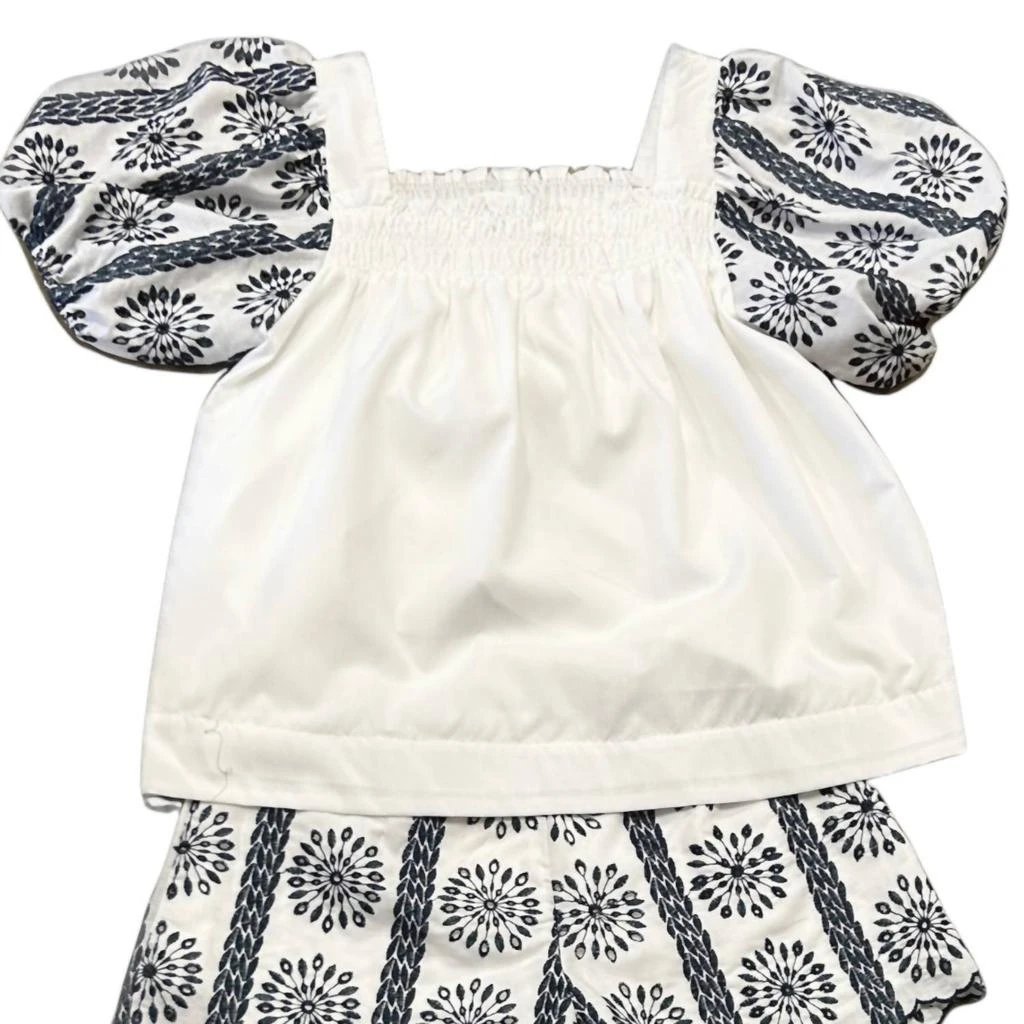 umgee Umgee - Women
s Puffed Eyelet Sleeved Top 
Floral Embroidered Shorts 2