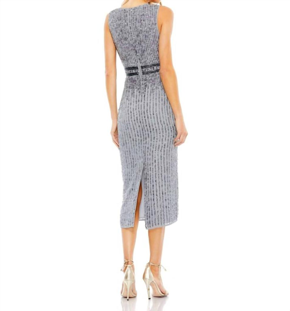 Mac Duggal Mac Duggal - Sleeveless High Neck Beaded Midi Sheath Dress