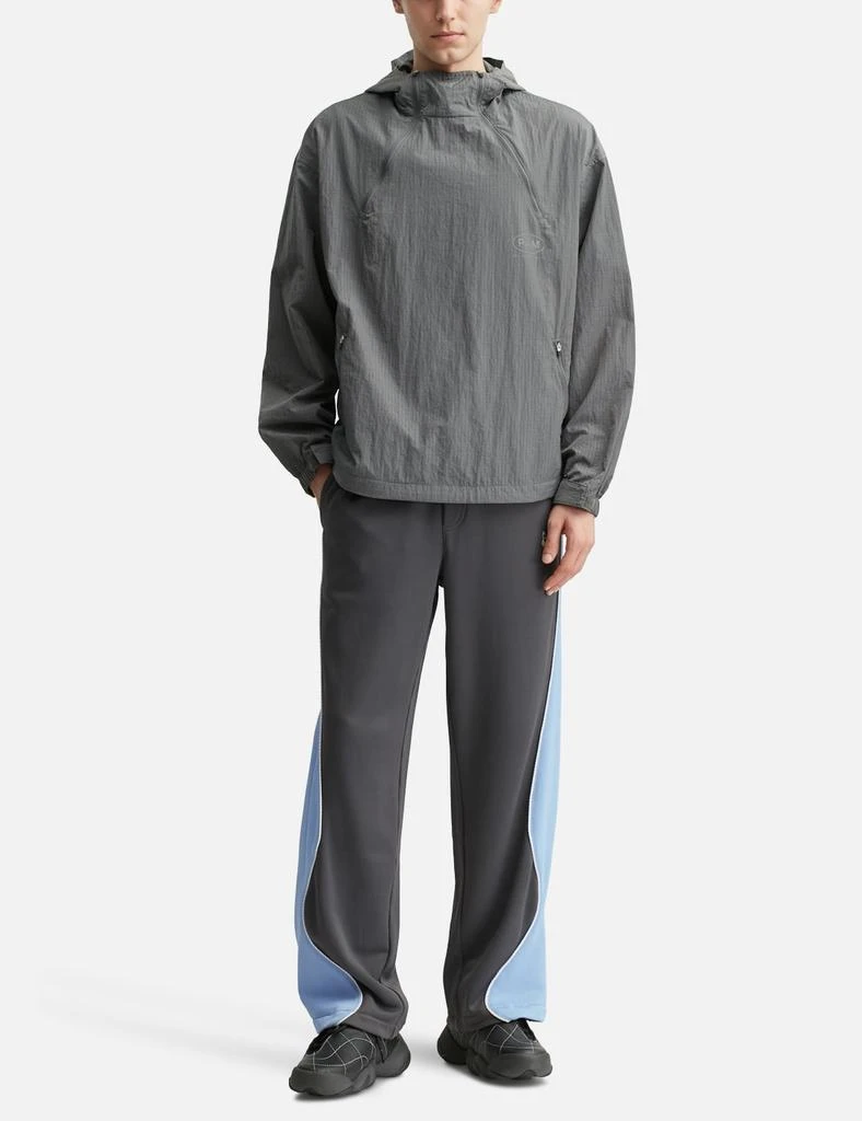 Perks and Mini CHOOSE ENTR
ACTE SPRAY JACKET 5