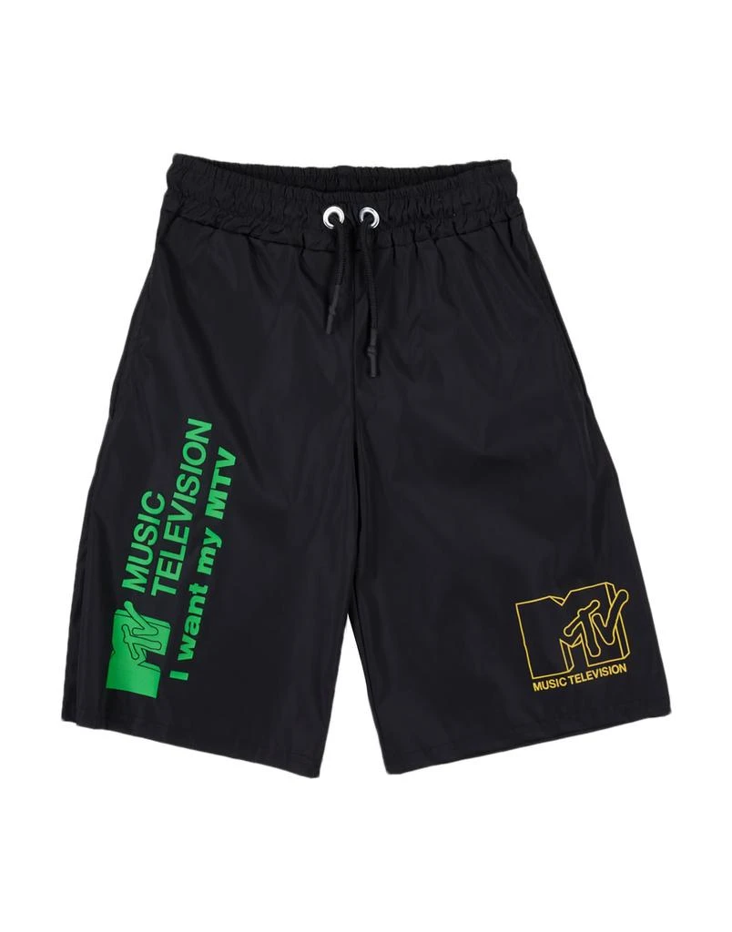 MTV Shorts 
Bermuda
