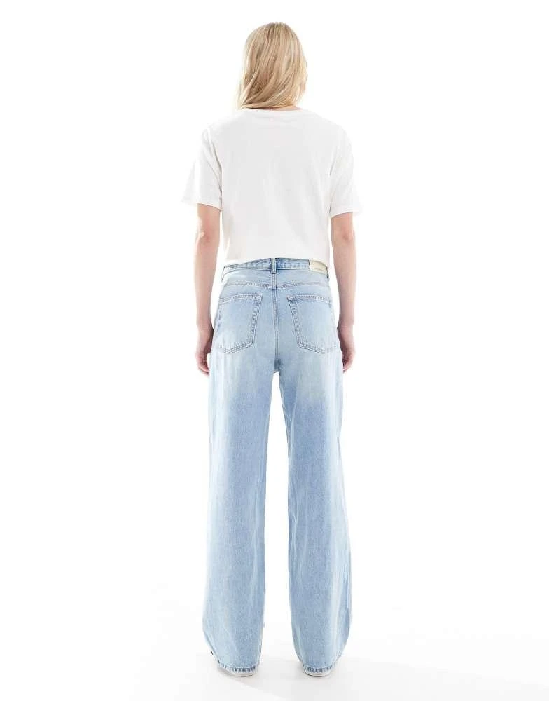 Stradivarius Stradivarius Tall D88 baggy jean in mid blue wash 2