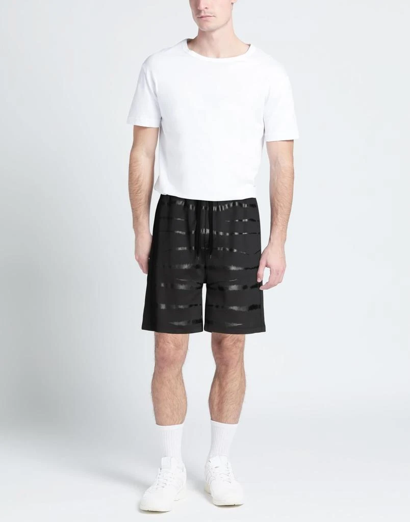 VALENTINO GARAVANI x ONITSUKA TIGER Shorts & Bermuda 2