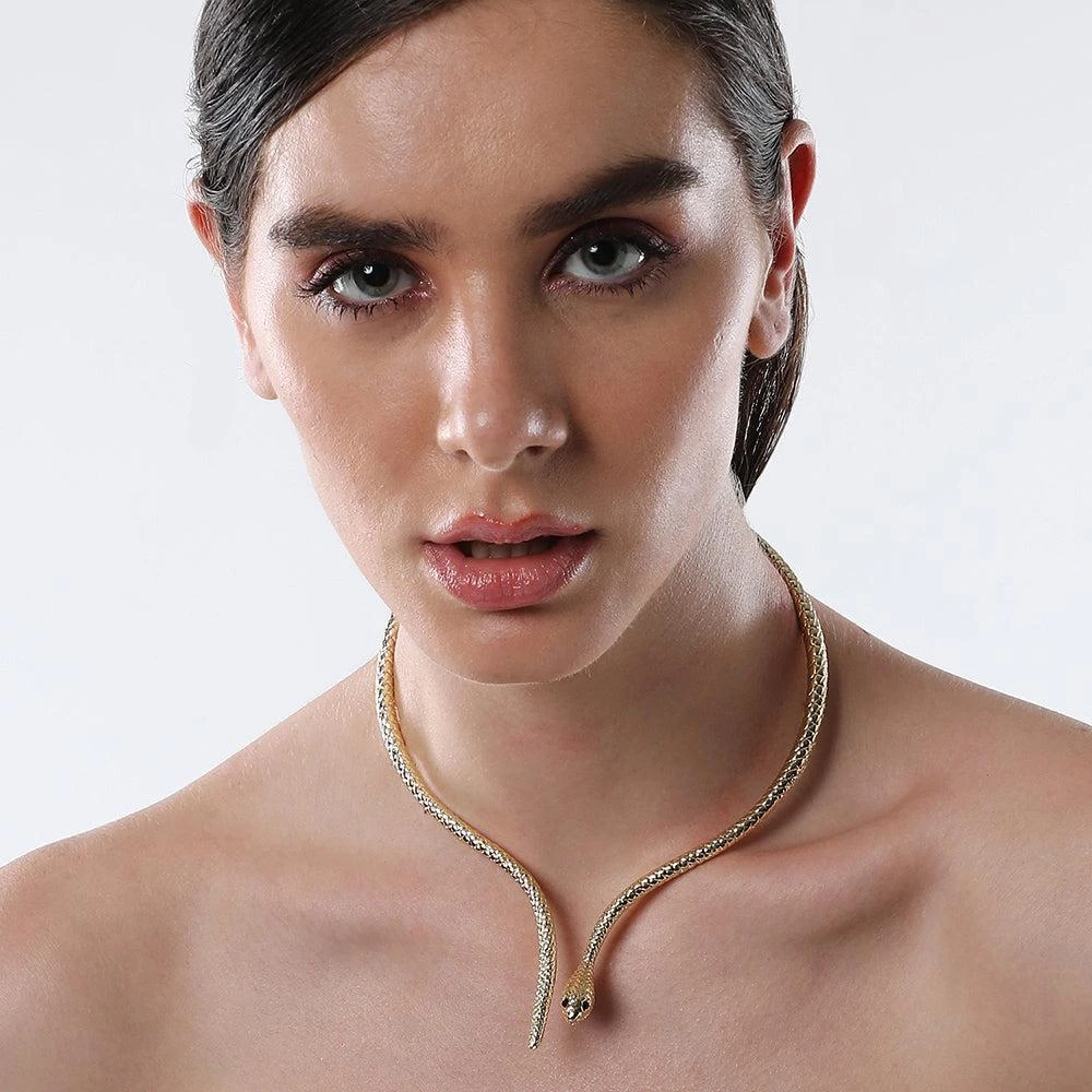 SOHI Women's Antique Gold The Serpent Torque Necklace 3