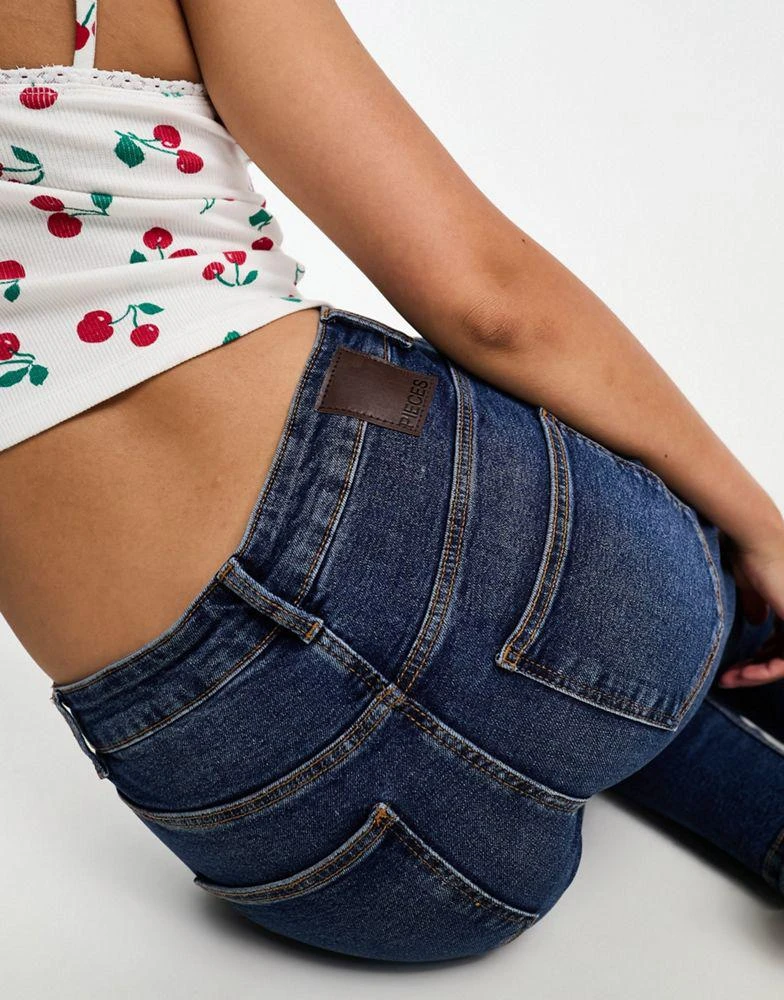 Pieces Pieces Kesia mom jeans in dark blue denim 3