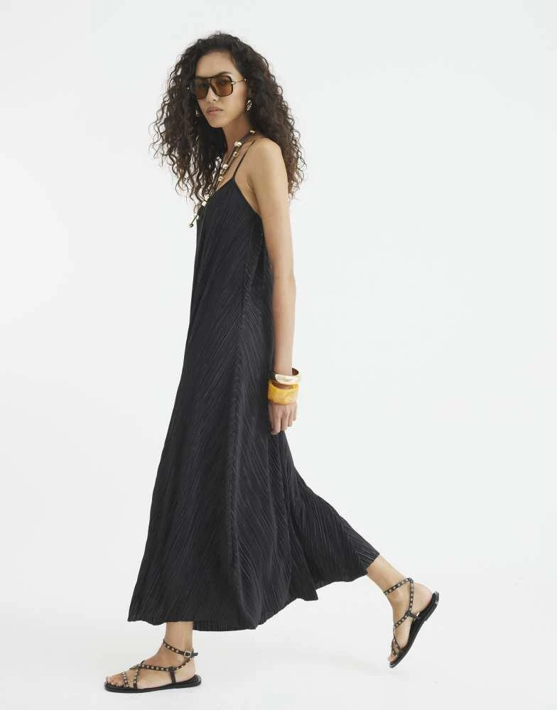 River Island River Island Sleeveless plisse maxi dress in black 1