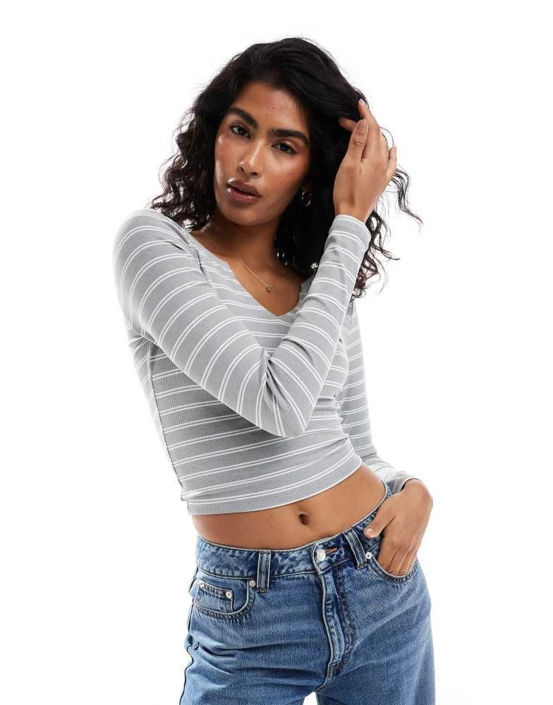 HOLLISTER Hollister contrast ribbed plunge neck crop top in white and grey stripe 1