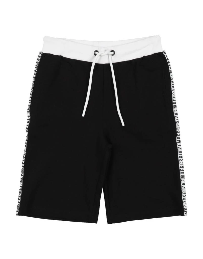 BIKKEMBERGS Shorts & Bermuda 1