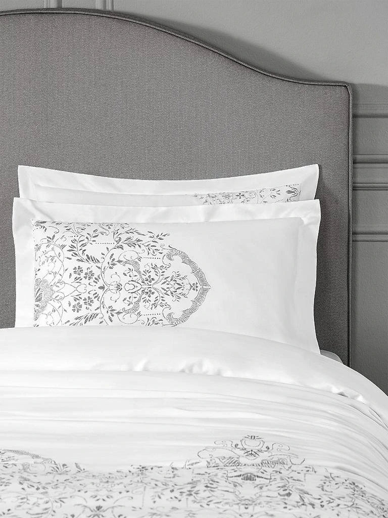 Togas Amaris Duvet Cover 
Sham Collection 7