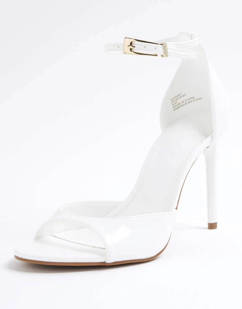 River Island River Island Closed back heels in white 3