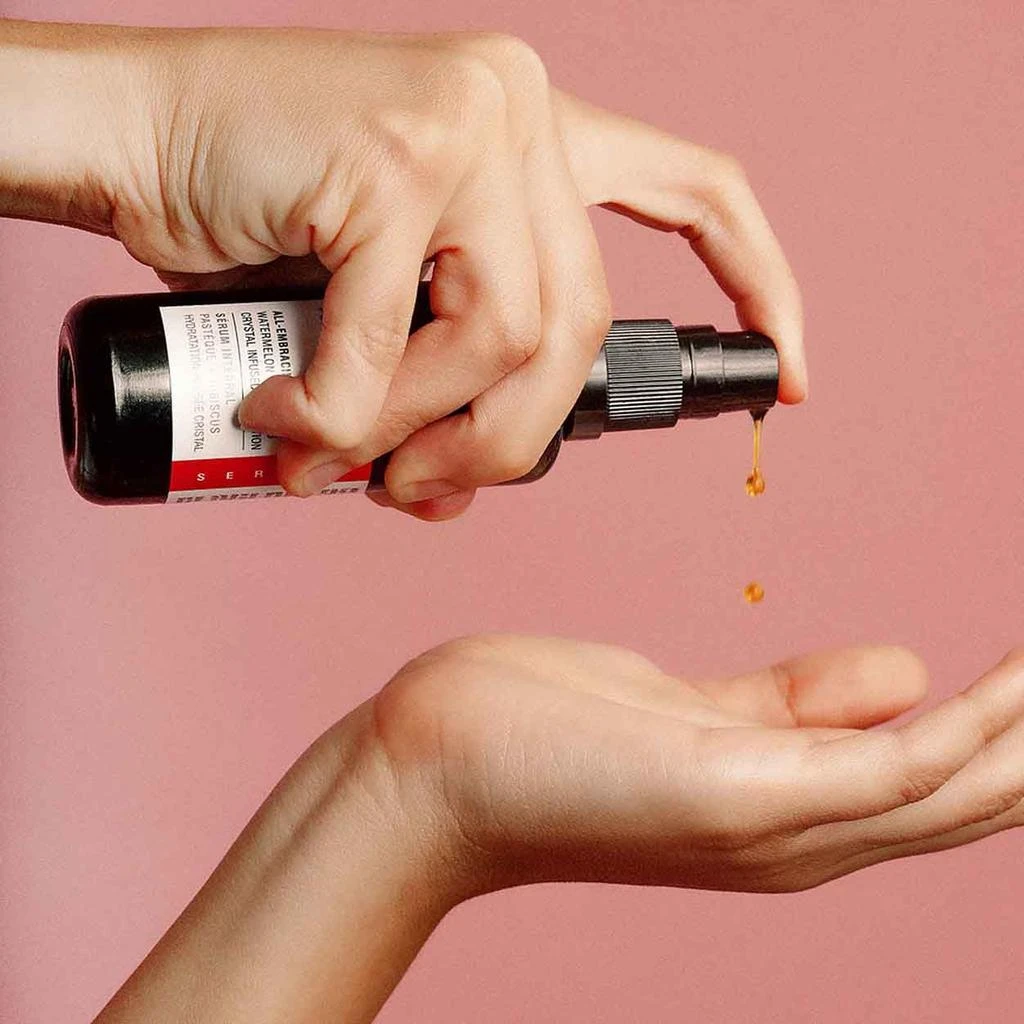 Odacite All-Embracing Serum 7