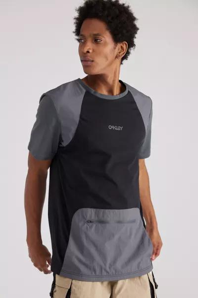 Oakley Oakley Kangaroo Pocket Tech Tee