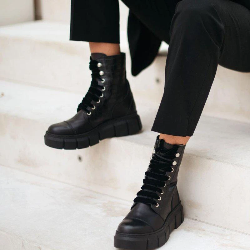 ALOHAS Can Can Boots 2