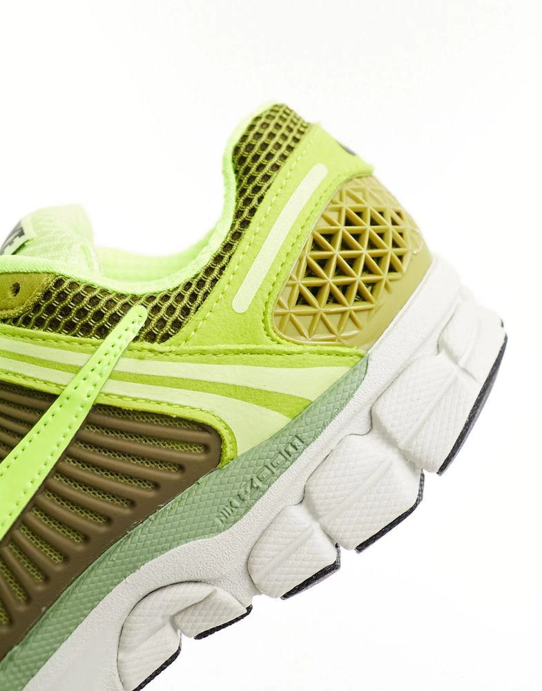 NIKE Nike Zoom Vomero 5 trainers in olive green 5