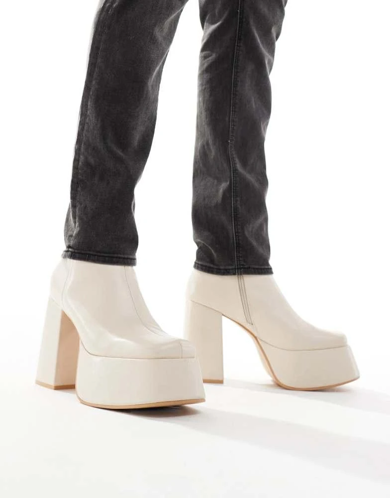 ASOS ASOS DESIGN extreme chunky heeled boot 3