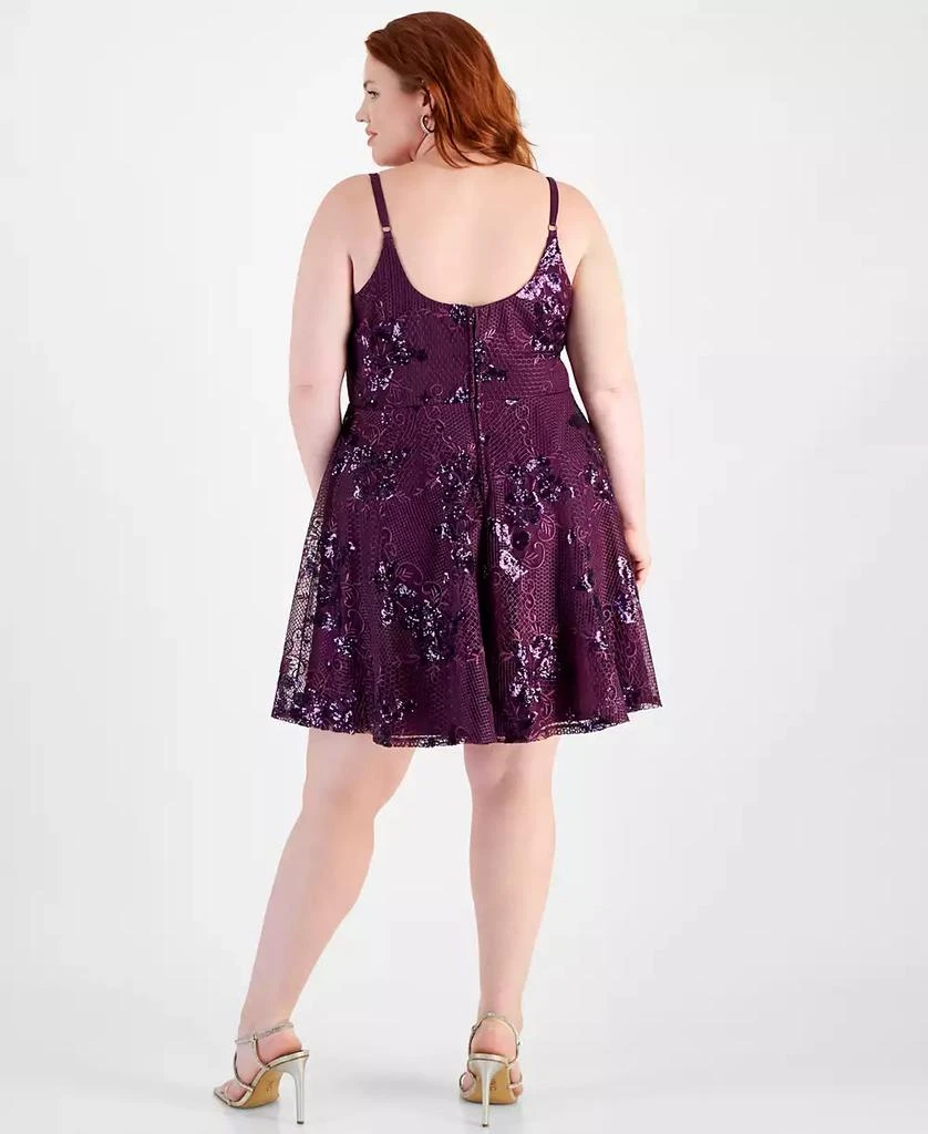 green emerald velvet dress Amazon.com: Ever-Pretty Women's Plus Size Sequin Embroidered Formal Evening  Gown V-Neck Sheer Short Sleeve A-Line Mother of Biride Dress Black US14 :  Clothing, Shoes & Jewelry main image 0
