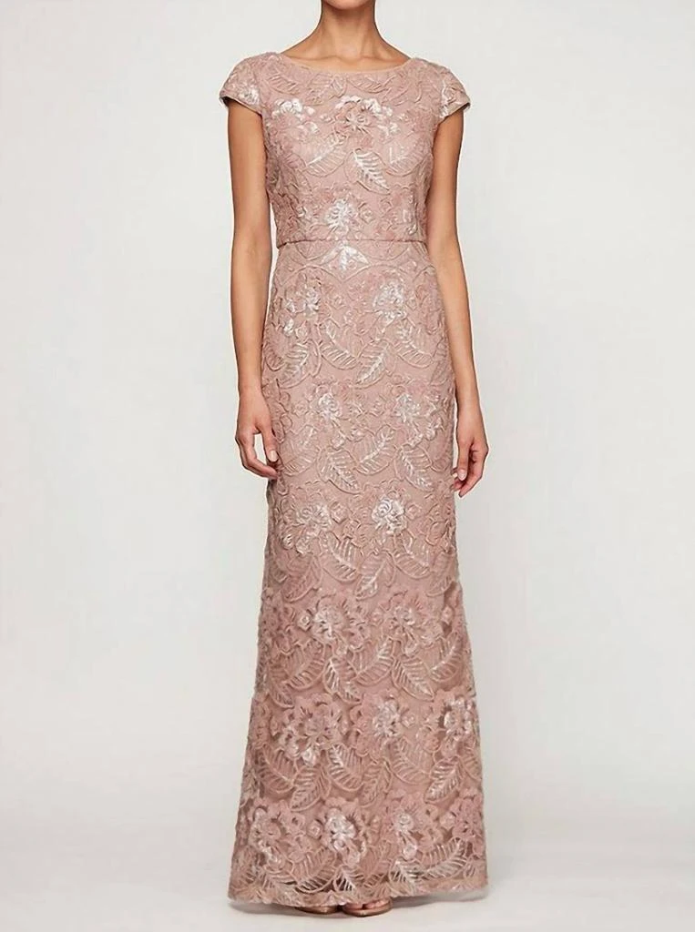 green emerald velvet dress Amazon.com: Alex Evenings Women's Long Embroidered Cap Sleeve Dress, Rose  Gold, 6 : Clothing, Shoes & Jewelry