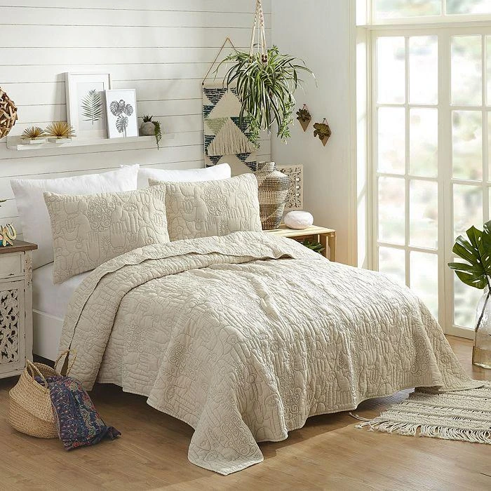 Justina Blakeney Hamsa Quilt Set, King 5