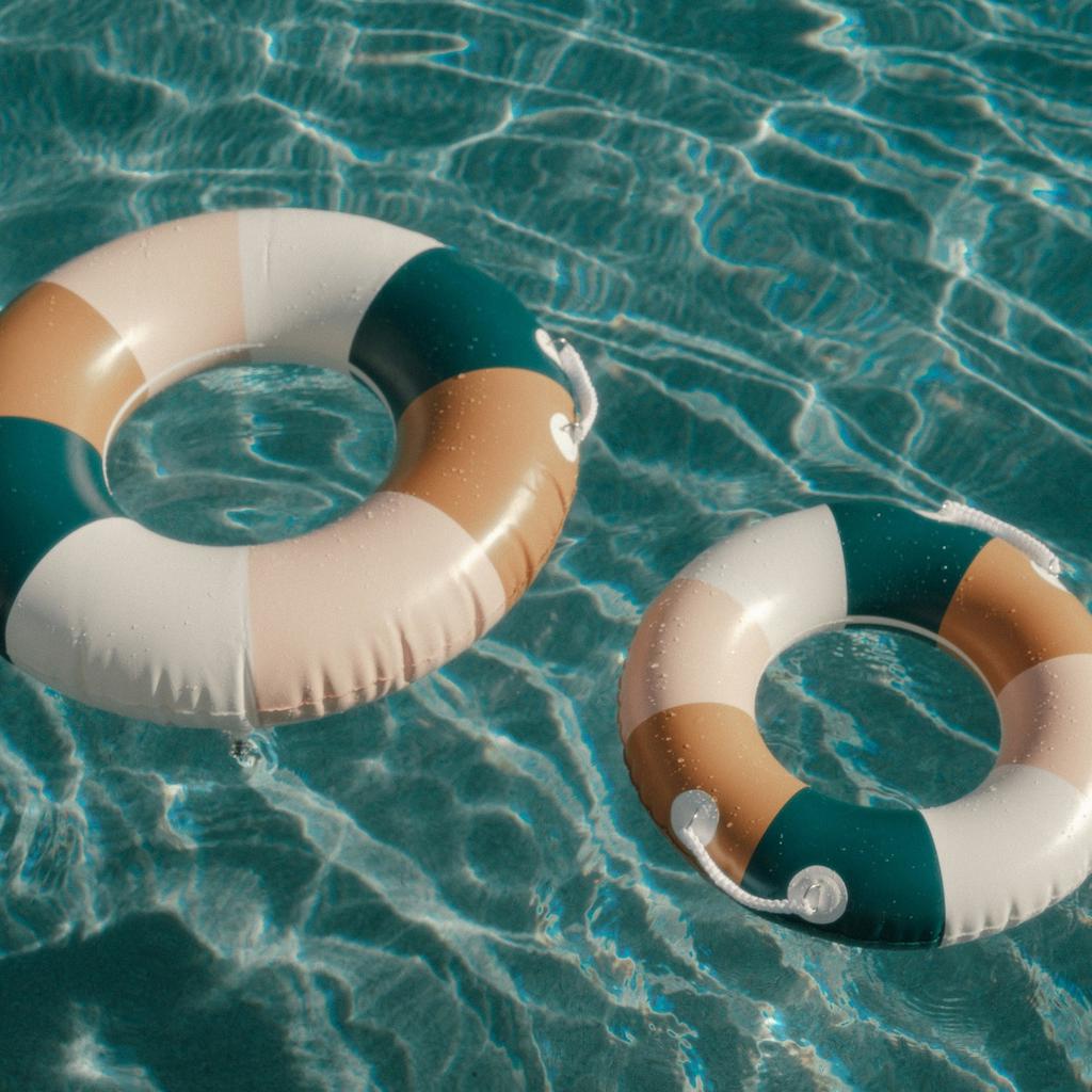 Business & Pleasure Business & Pleasure Classic Pool Float - 70s Panel - Large