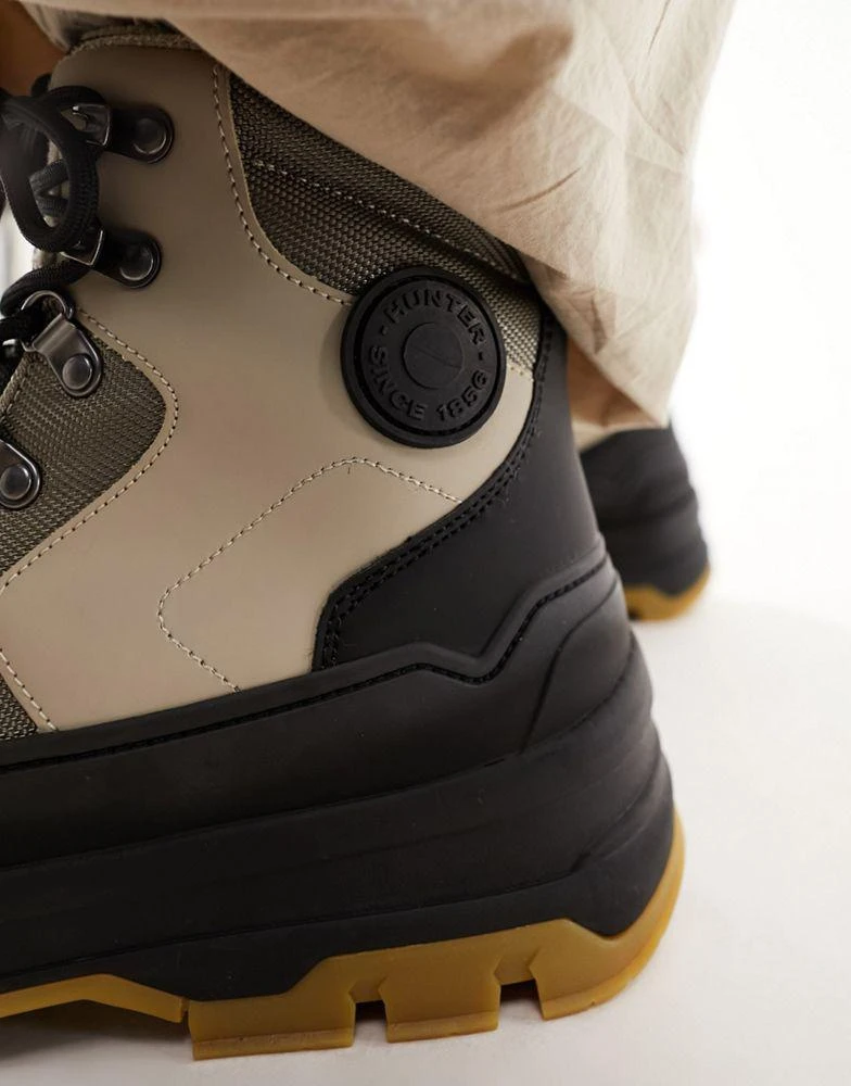 Hunter Hunter Explorer duck boots in beige 3