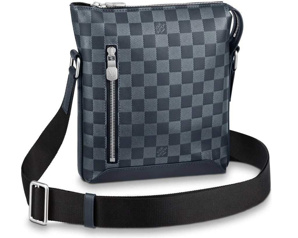 LOUIS VUITTON Discovery Messenger BB bag 1