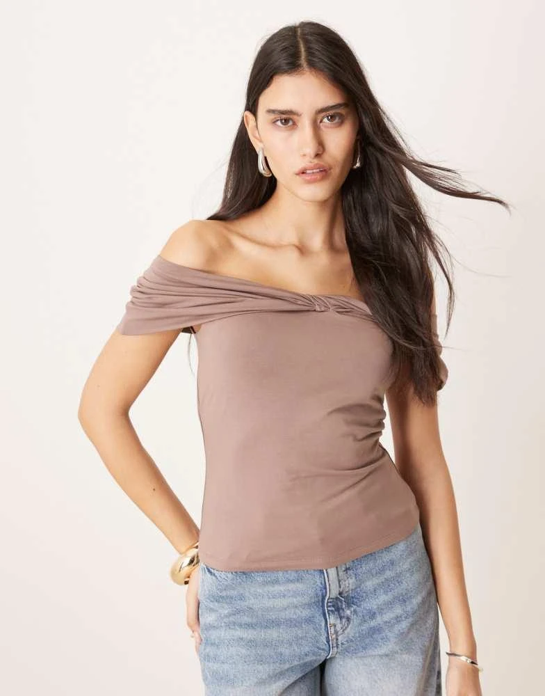 Abercrombie & Fitch Abercrombie & Fitch asymmetric twist off shoulder top in brown 3