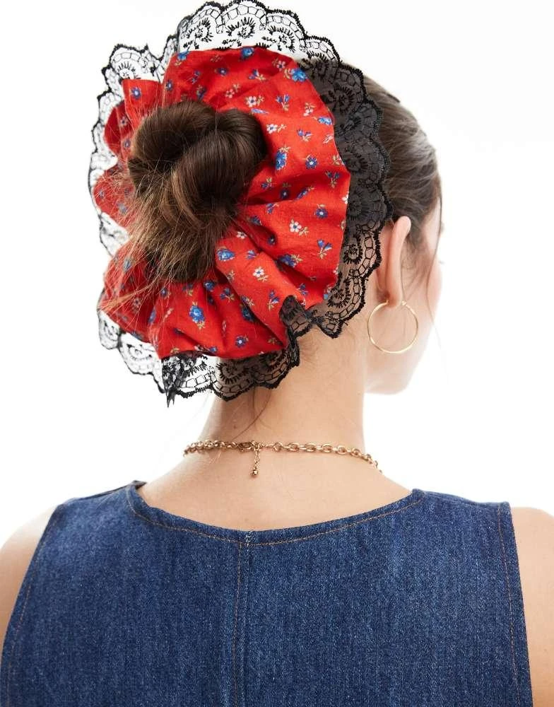 Reclaimed Vintage Reclaimed Vintage Revived x Glass Onion oversized floral print scrunchie with black lace 1