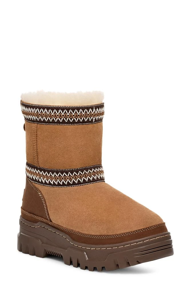 UGG Classic Short TrailGazer Boot 1