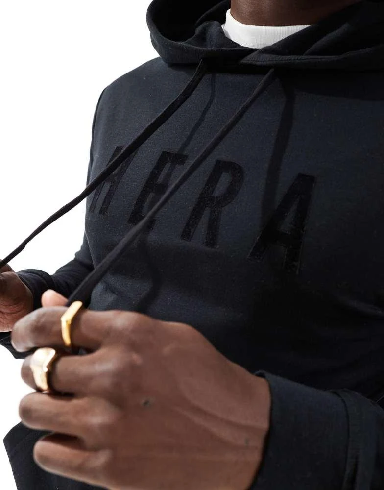HERA Hera focus lightweight slim fit hoodie in black 3