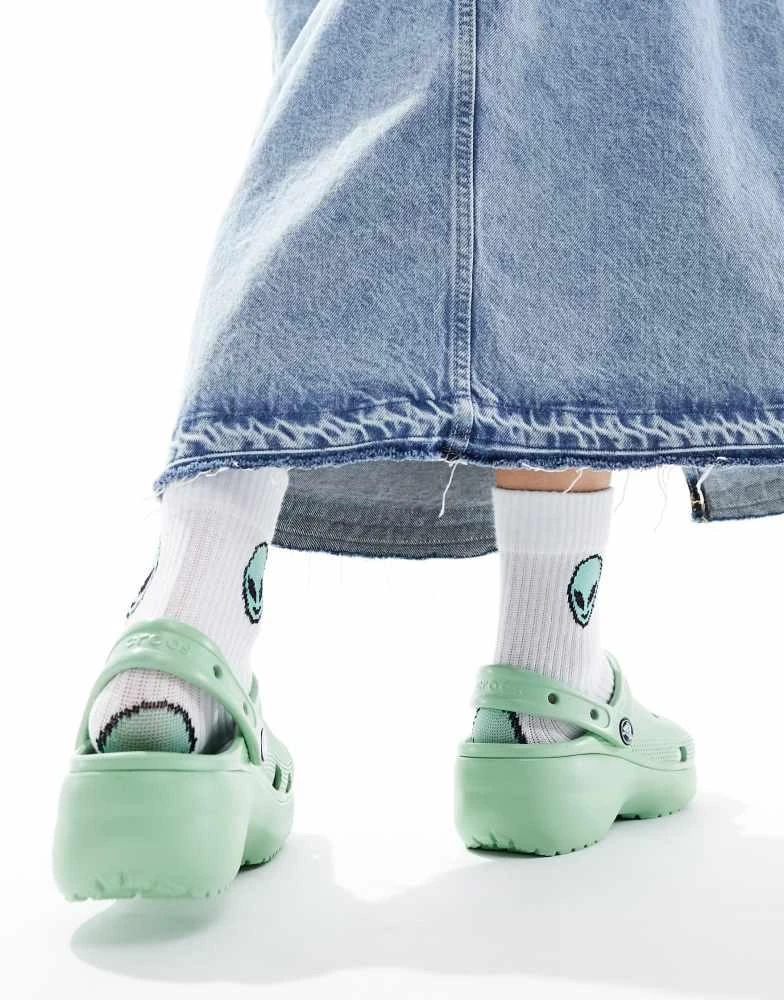 Crocs Crocs classic platform clogs in pastel green 4