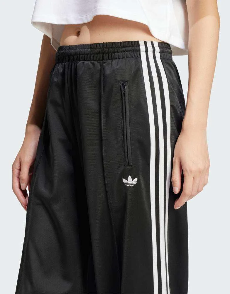 Adidas adidas Originals Firebird Loose track pants in black 2