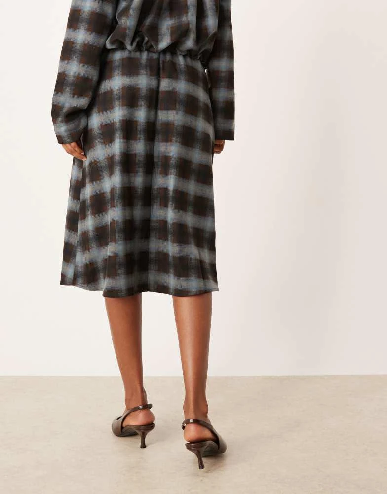 Motel Motel Taka co-ord midiaxi skirt in blue brown check 5