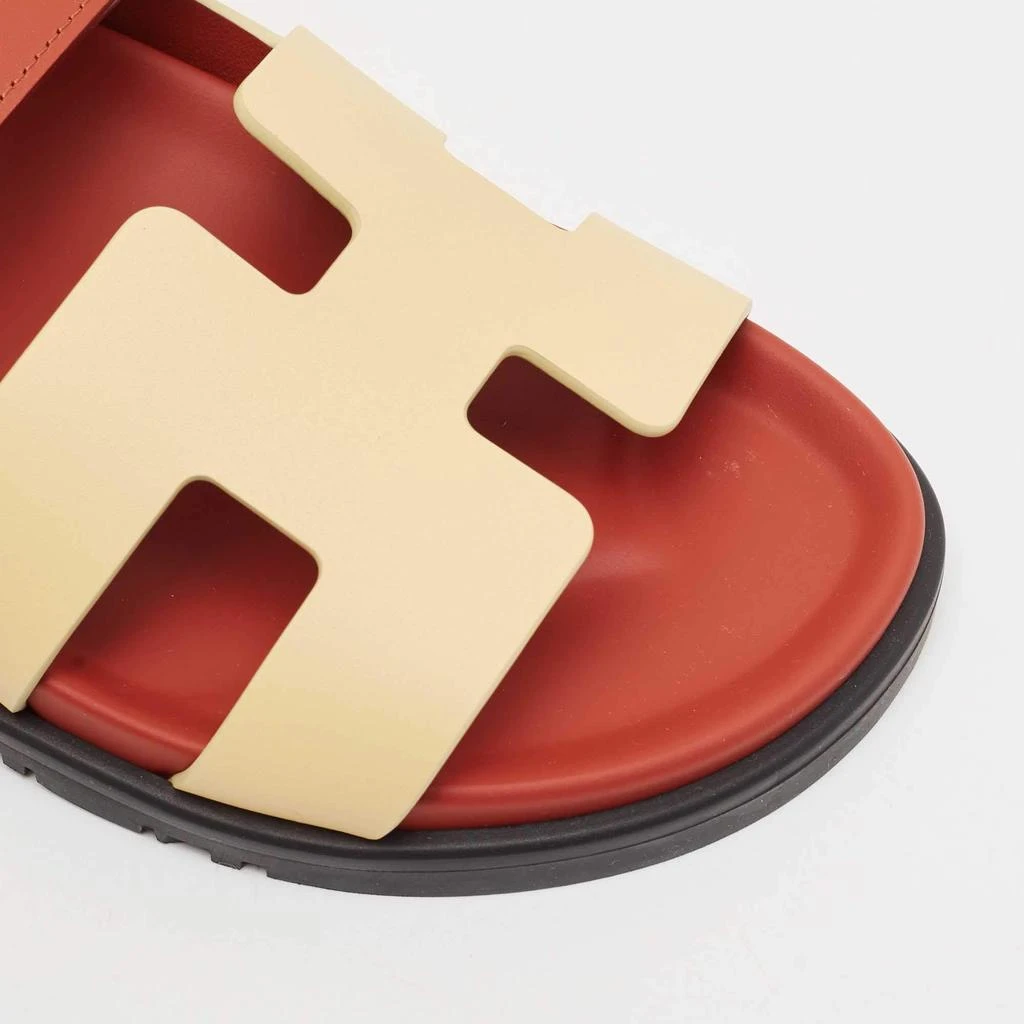 Hermes Hermes Cream/Burgundy Leather Chypre Flat Sandals Size 38 8
