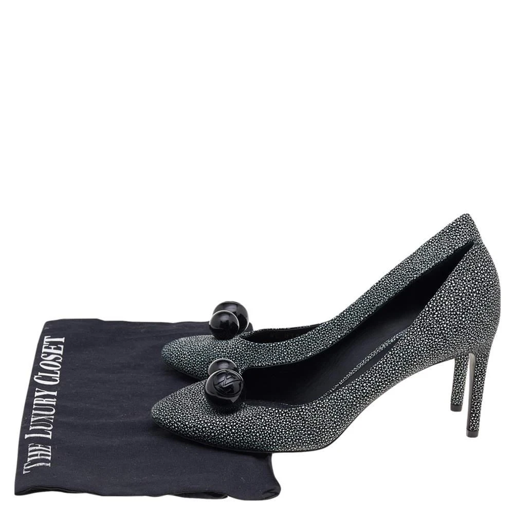 Louis Vuitton Louis Vuitton Grey Leather Pointed Toe Pumps Size 38.5 8