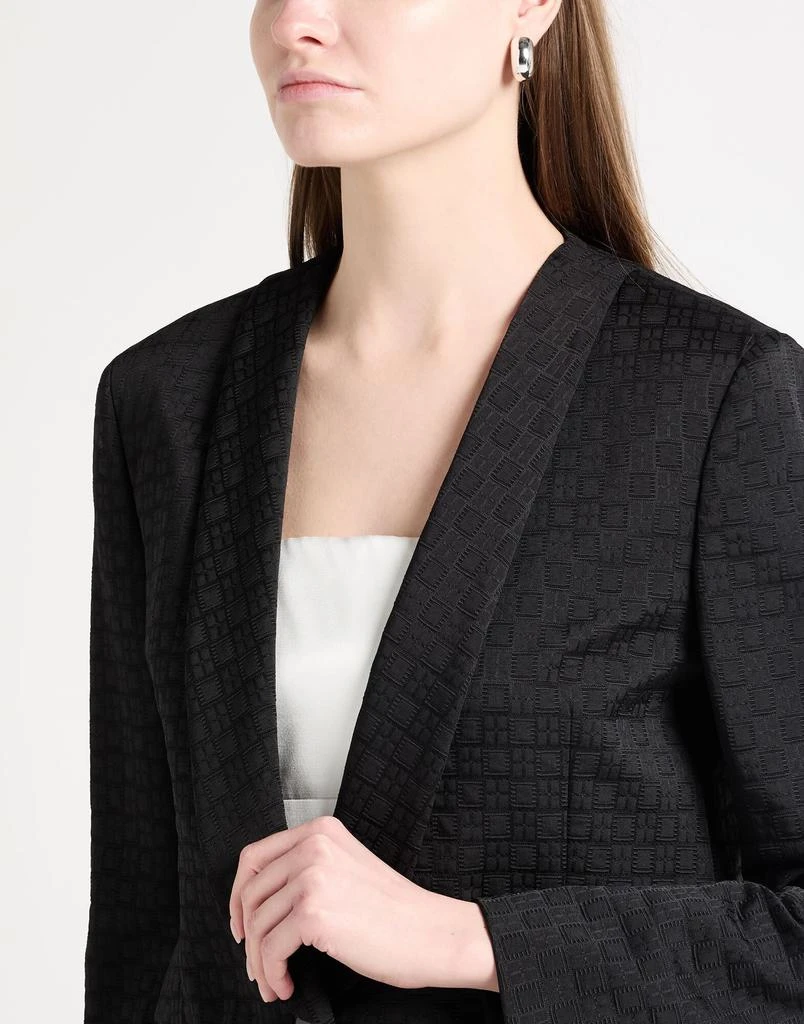 SEVENTY VENEZIA Suits
Sets 4