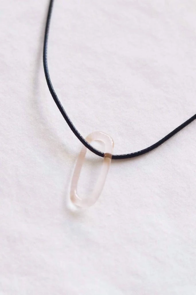 Jane D
arensbourg Jane D
Arensbourg - Women
s Glass Oval Necklace 2