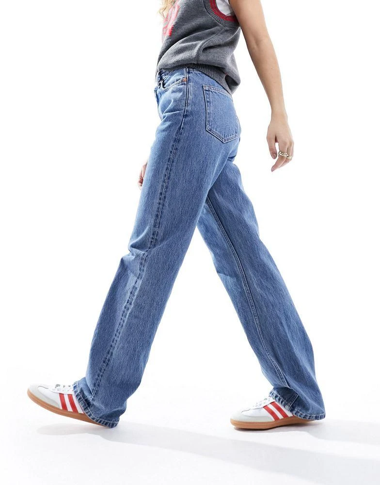 Weekday Weekday Rowe extra high waist regular fit straight leg jeans in 90s blue 5