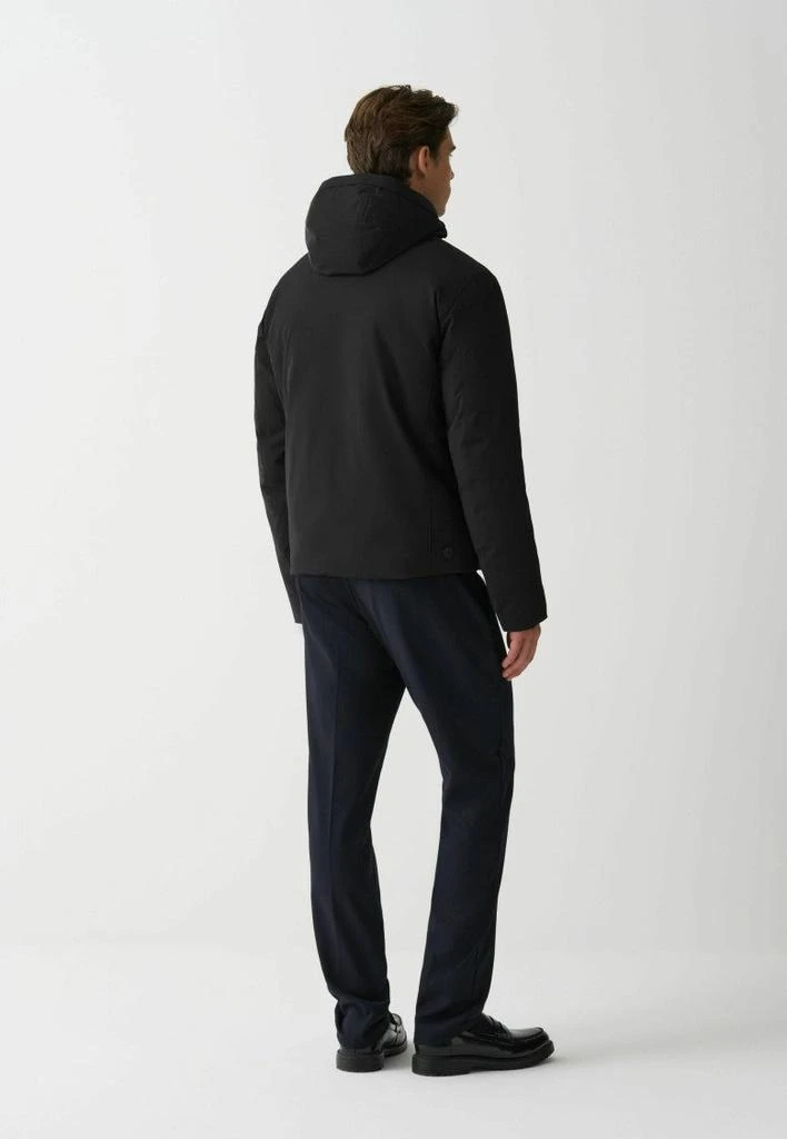 Colmar Originals Versatile Classic Men's Jacket With Clean Silhouette 2