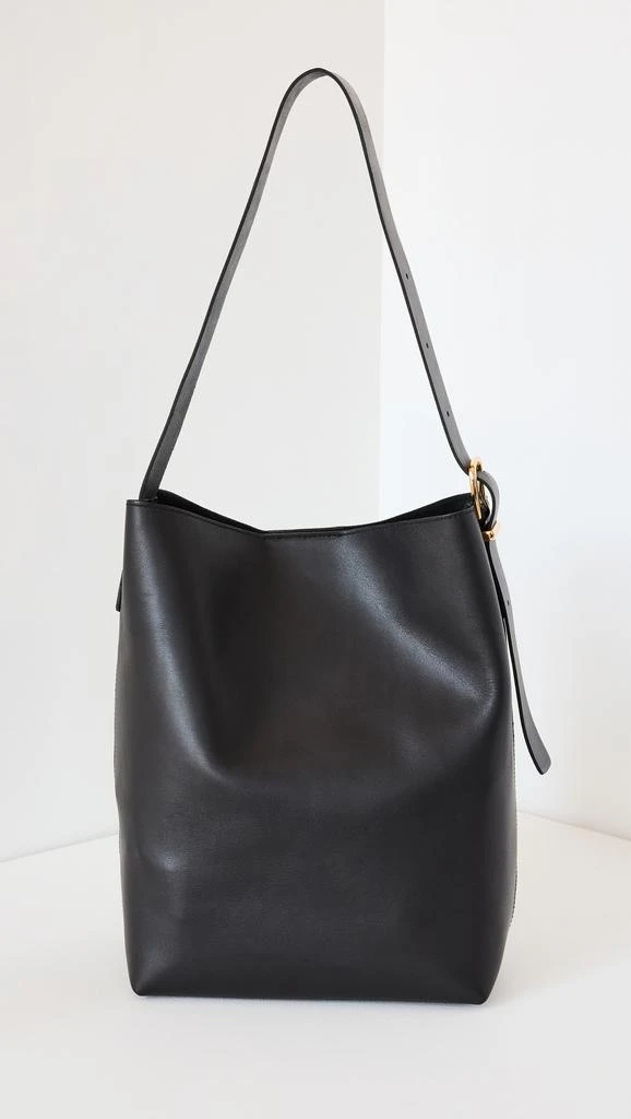 Madewell The Essential Bucket Tote in Leather 1