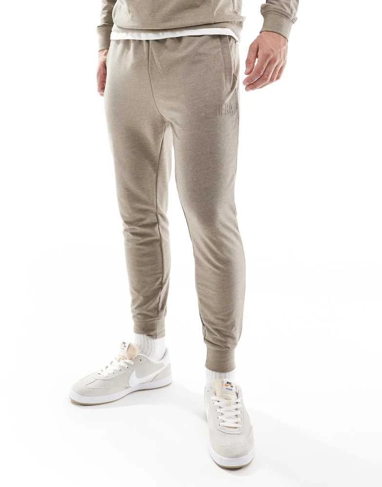 HERA Hera Mens focus tapered sweatpant in marsh grey 3