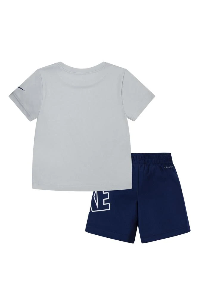 NIKE Kids
 Dri-FIT Graphic T-Shirt 
Shorts Set 2