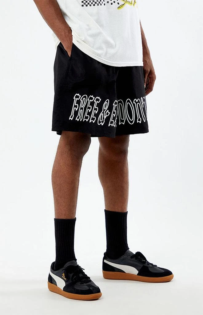 Free 
Easy Don
t Trip 7" Swim Trunks 3