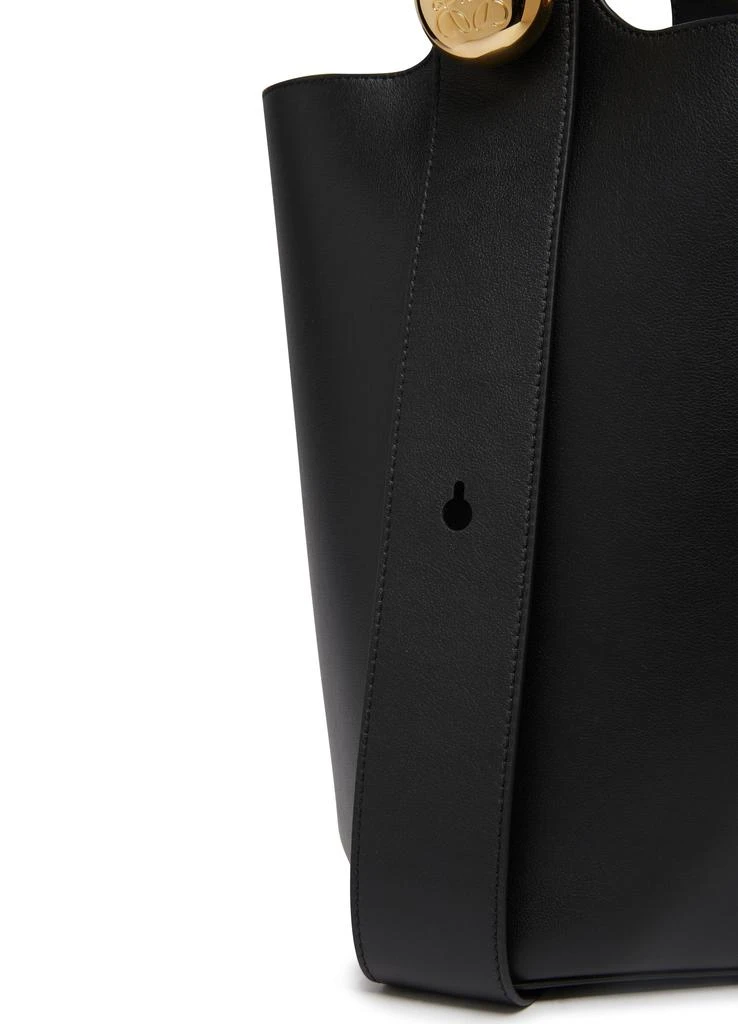 Loewe Pebble bucket bag 6