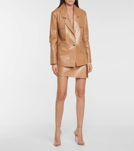Zeynep Arçay Leather miniskirt 2