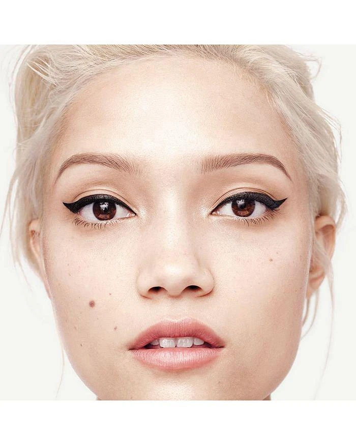 Clinique High Impact™ Easy Liquid Liner 2