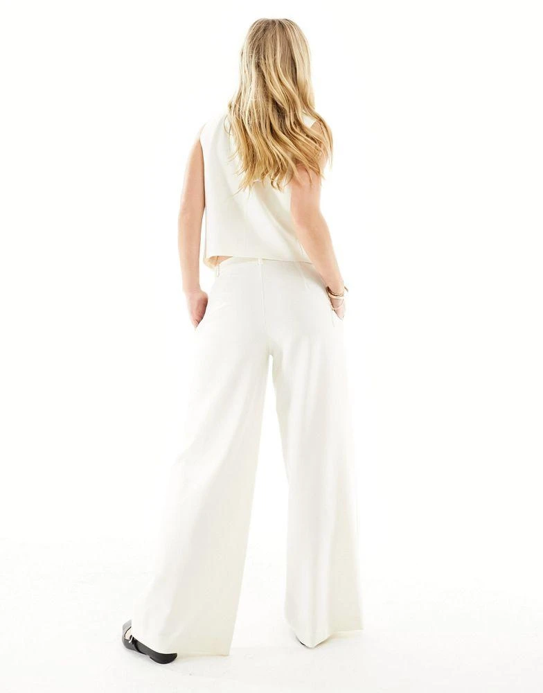 Stradivarius Stradivarius STR tailored trouser in natural co-ord 3
