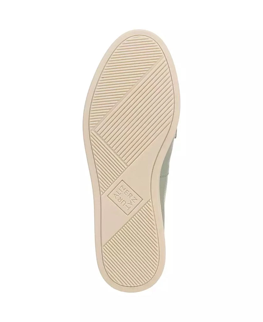 Naturalizer Women
s Karis Hybrid Penny Loafers 5