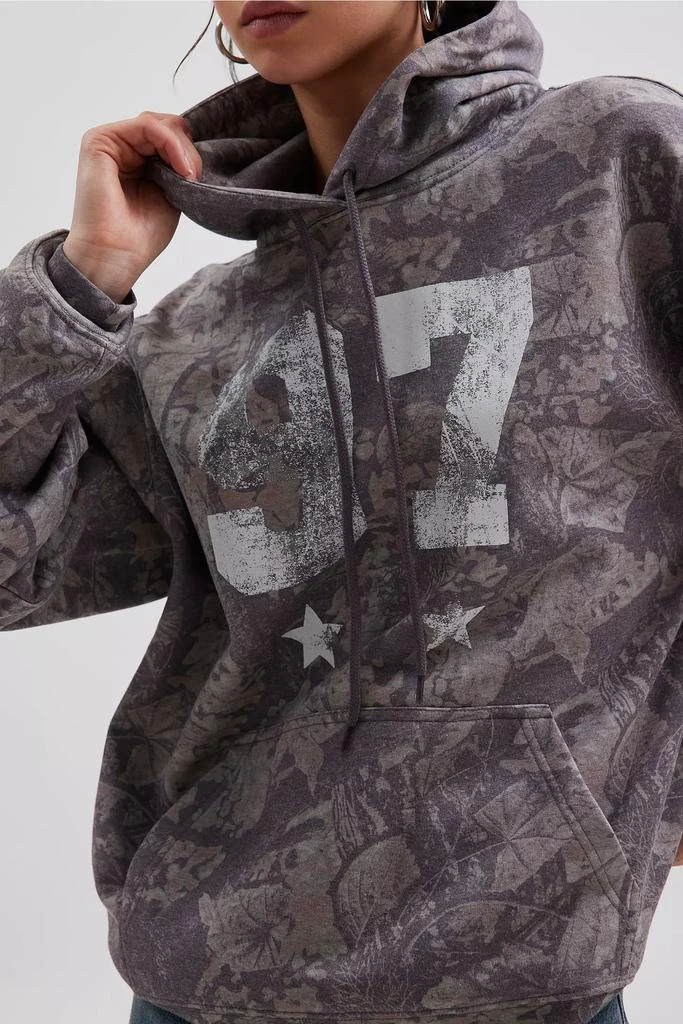 Urban Outfitters Camo Graphic Hoodie Sweatshirt 2